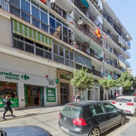 Cubo's Miraflores Del Palo Urban Apartment